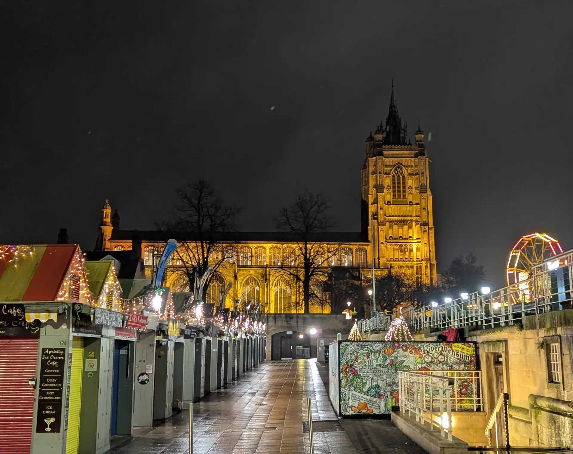 St Peter Mancroft with market